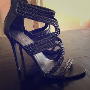 Women’s black heels size 9